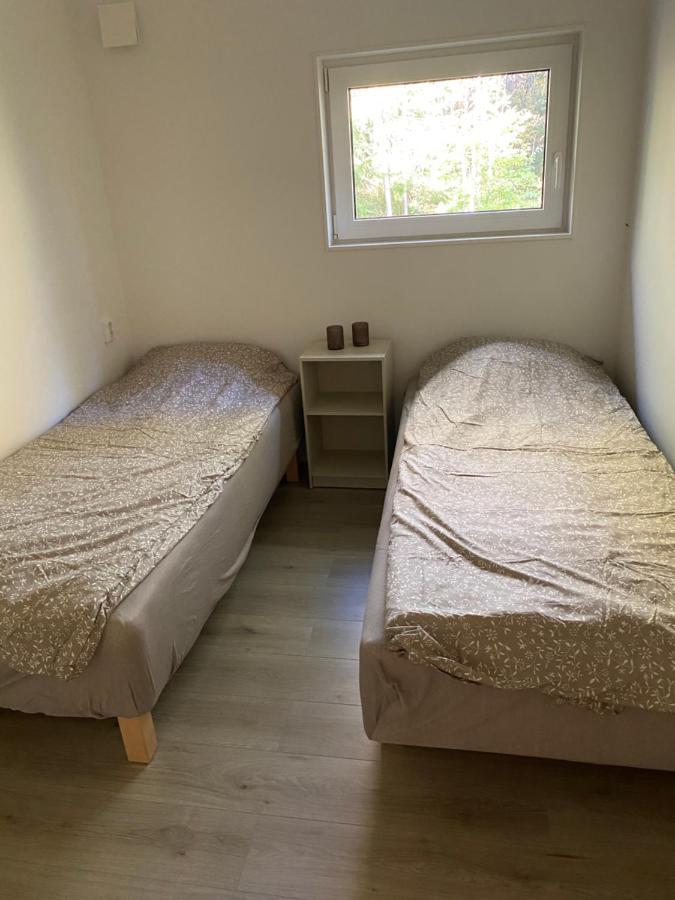 Sjoelanda Appartement Sjuntorp Buitenkant foto